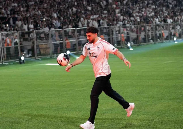 Beşiktaş, Orkun Kökçü ile sözleşme imzaladı