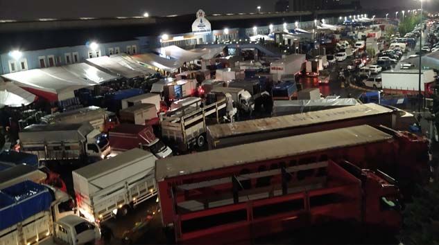 Bayrampaşa meyve sebze halinde yoğunluk