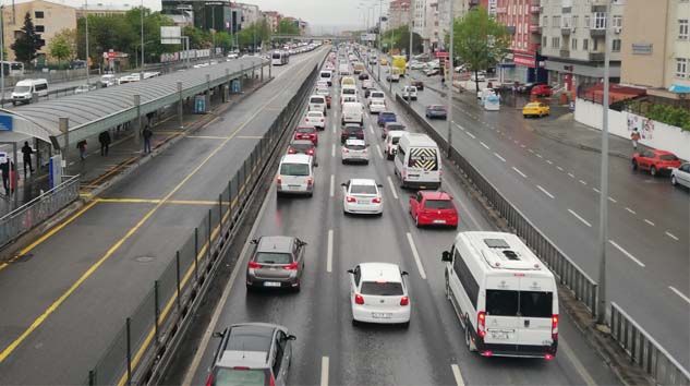 Kısıtlama ardından E-5’de yoğun trafik