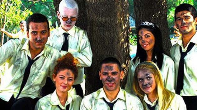 Pis Yedili dizi tekrarı var mı ne zaman hangi gün saat kaçta?