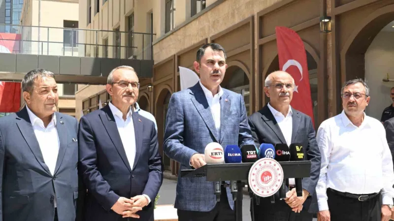 Bakan Kurum: "300 bininci konutumuzun anahtarını Malatya’da teslim edeceğiz" Bakan Kurum: "300 bininci konutumuzun anahtarını Malatya’da teslim edeceğiz"