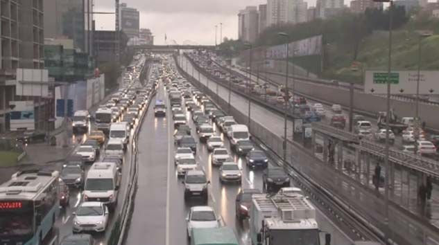 İstanbul trafiği alışılmış haline geri döndü