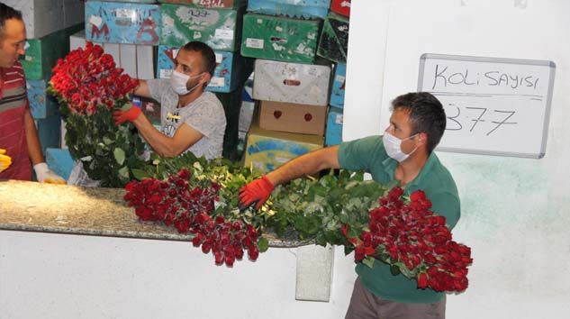 Korona virüs, çiçekçileri fena vurdu