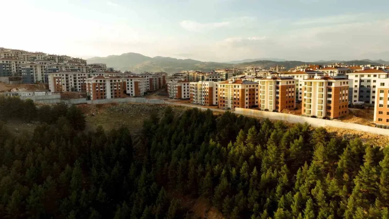 Bakan Kurum’dan İndere paylaşımı: "Bundan iyisini kim yapıyorsa hodri meydan"