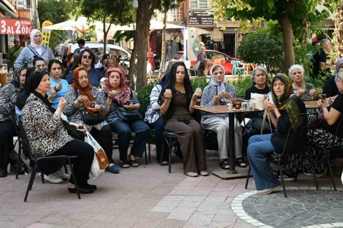 Ferdi Zeyrek vefatının 52. gününde dualarla anıldı Ferdi Zeyrek vefatının 52. gününde dualarla anıldı