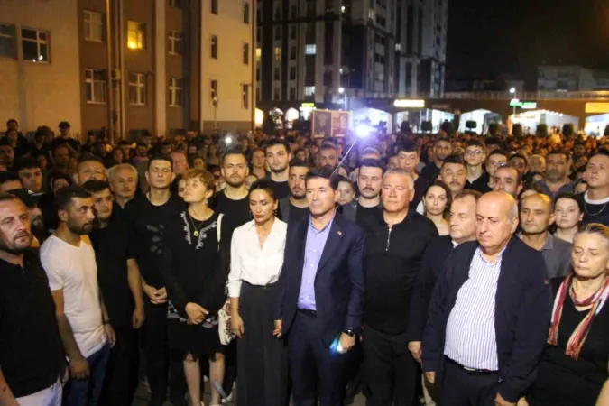 Trabzon'da Sinem Topaloğlu için sessiz yürüyüş Trabzon'da Sinem Topaloğlu için sessiz yürüyüş