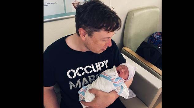 Elon Musk çocuğunun adını X Æ A-12 koydu