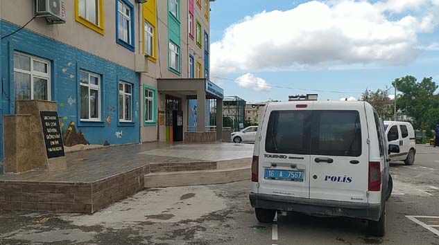 Bursa’da okulun bahçesindeki Atatürk büstünü çaldılar