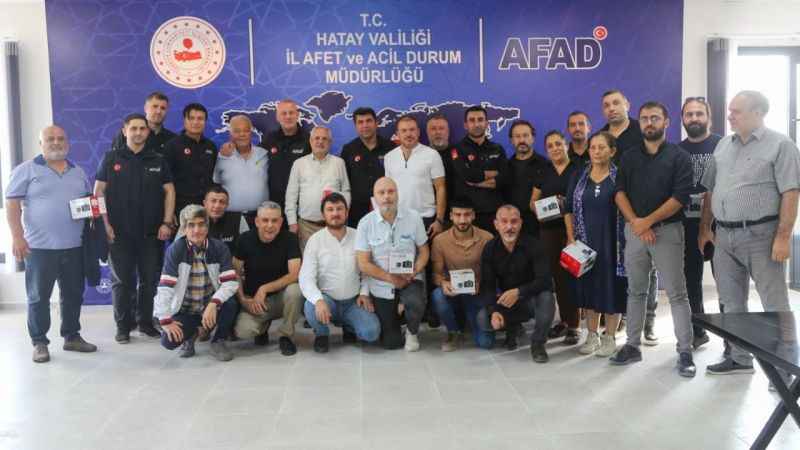 Deprem bölgesindeki basın kuruluşlarına teknik ekipman desteği Deprem bölgesindeki basın kuruluşlarına teknik ekipman desteği