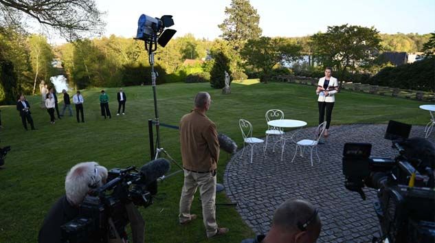 Danimarka ve Norveç’te hayat normale dönüyor