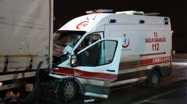 Elazığ’da hasta nakli yapan ambulans kaza yaptı, Hanım Yalçın hayatını kaybetti