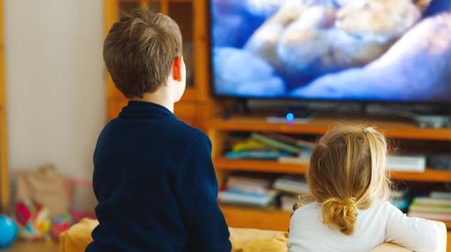 Salgın sürecinde evde kalan çocuklar kabız olabilir