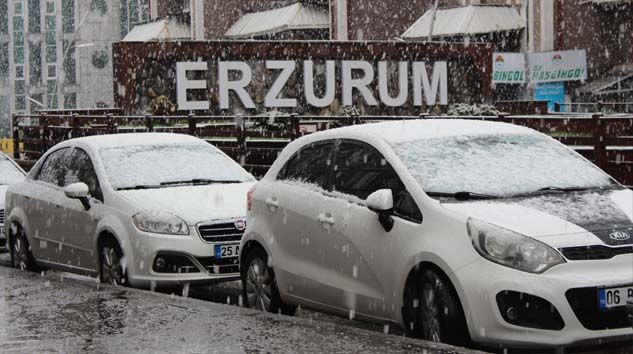 Erzurum’da baharı beklerken kış geri geldi