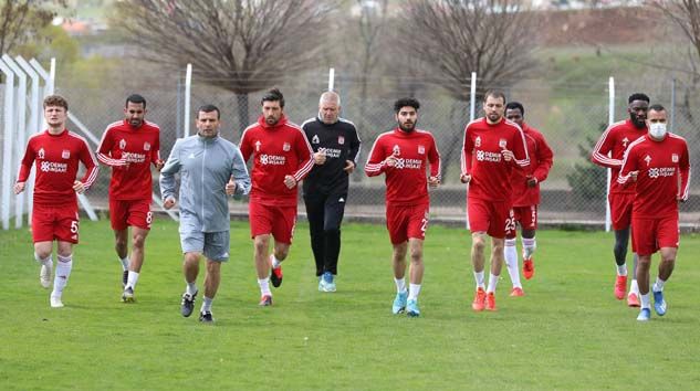 Sivasspor sahaya indi