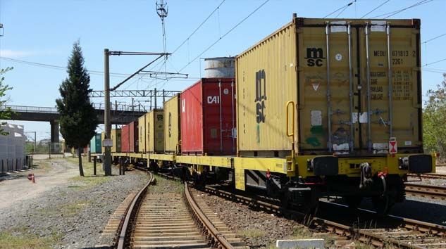 Marmaray’dan geçen ilk yurt içi yük treni varış istasyonuna ulaştı