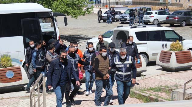 Elazığ’da beyzbol sopalı, şantajcı ve işkenceci çete çökertildi