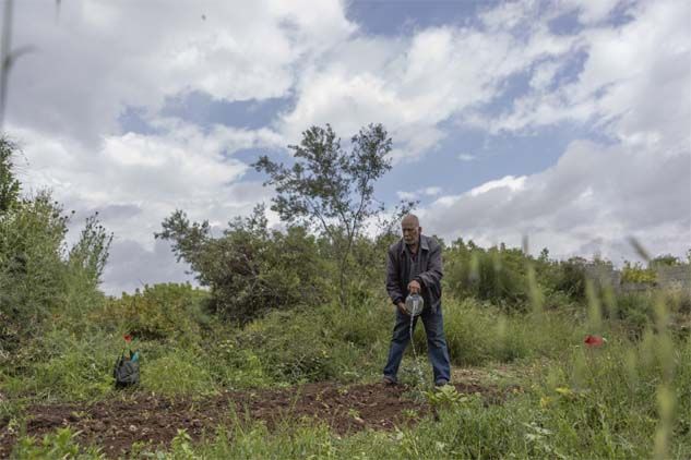 15 yıldır mağarada yaşıyor