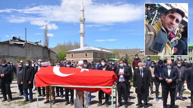 İtfaiye şehidi Emircan Çelik memleketi Erzurum’da defnedildi
