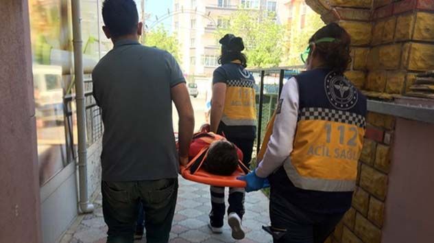 7 yaşındaki çocuk asansör boşluğuna düştü