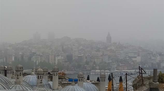 İstanbullular güne sisle uyandı