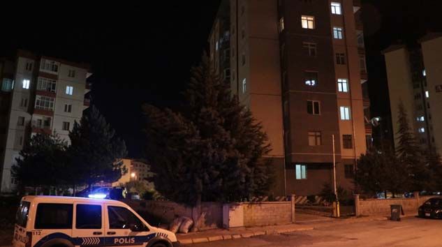 Kayseri’de bunalıma giren kişi iple kendini astı