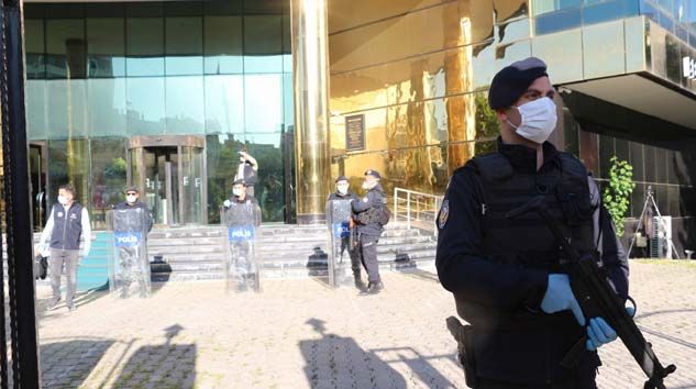 Siirt Belediyesi’ne kayyum atandı, 3 belediye başkanı ile yardımcısı gözaltına alındı