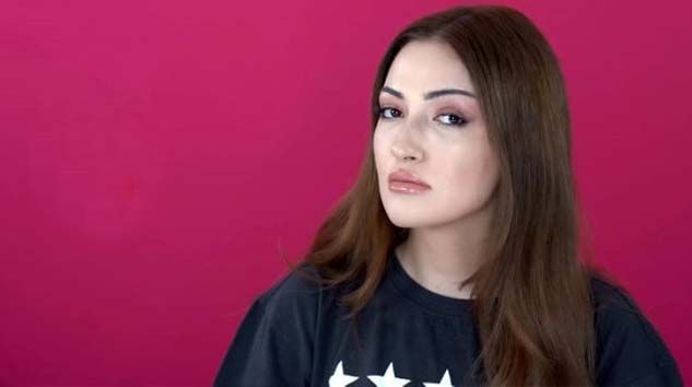 Fotoğrafları sansürlenen Danla Bilic tepki gösterdi Danla Bilic kimdir mesleği nedir