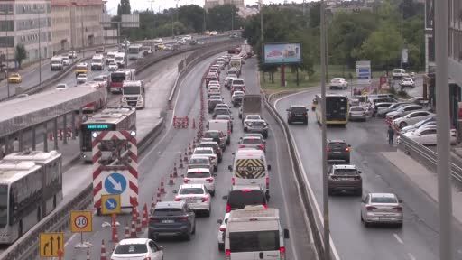 İstanbulluların çilesine dönüşen yol çalışması beklemeye alındı