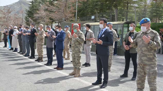 Hakkari’de şehit düşen Sözleşmeli Er Halil Çakır için tören