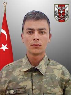 Hakkari’de şehit düşen Sözleşmeli Er Halil Çakır için tören