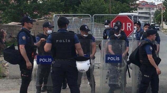 HDP’li başkan Yaşak Akkuş tutuklandı
