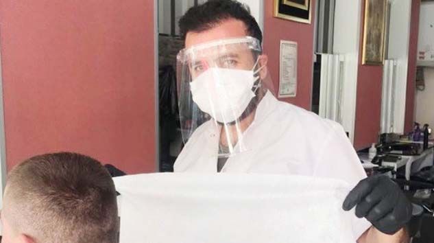 Berber ve kuaförleri denetleyen sağlık çalışanı korona virüslü çıktı