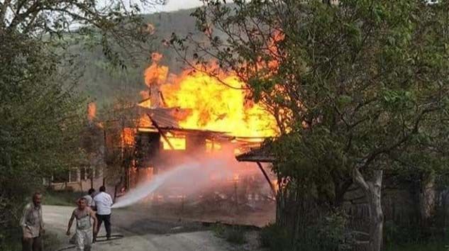 İftar vakti çıkan yangında engelli Cüneyt Cebeci hayatını kaybetti