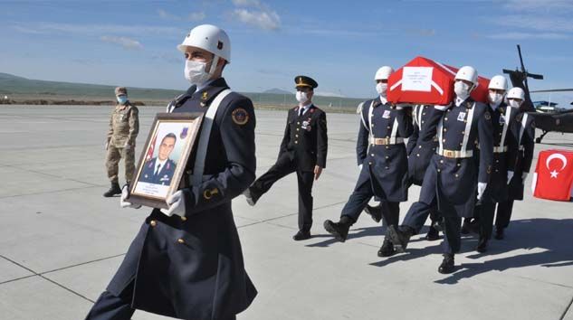Şehit Yüzbaşı Ferhat Çiftçi’nin cenazesi baba ocağına gönderildi