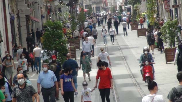Taksim’de dikkat çeken yoğunluk