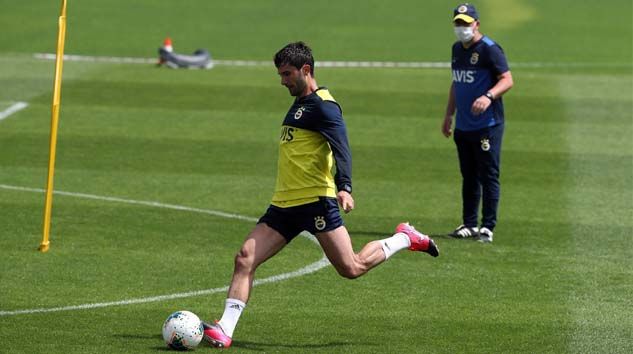 Fenerbahçe antrenmanlara başladı