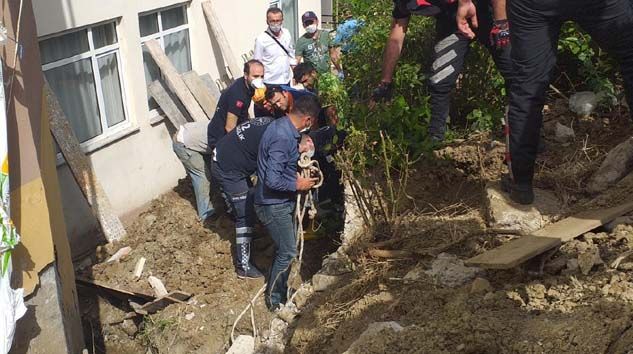 Tekirdağ’da iki işçi göçük altında kaldı