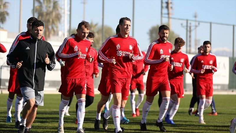 Lider Sivasspor Antalya kampını tamamladı Lider Sivasspor Antalya kampını tamamladı