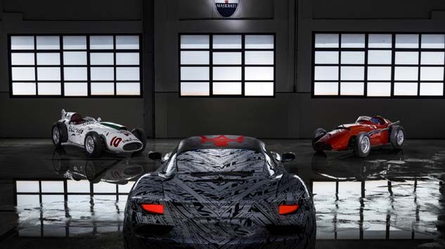 Maserati efsane pilot Sir Stirling Moss’u benzersiz MC20 prototipiyle anıyor