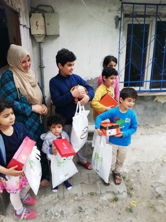İnsan Vakfı’ndan Yetim ve öksüz çocuklara bayramlık hediyesi!