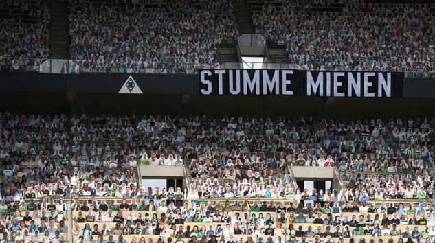 Tribünlere 13 bin taraftarın kartondan fotoğrafı yerleştirildi