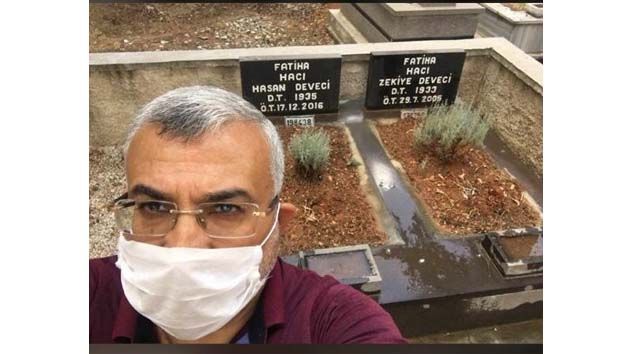 Mezarlıkta fotoğraf çektirip internetten paylaşınca cezayı yedi