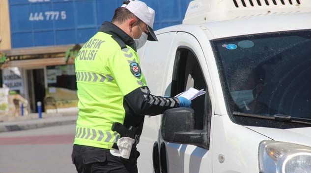 İzmir’de kısıtlama kurallarına uymayanlara 3 milyon lirayı aşkın ceza