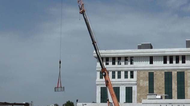 Diyarbakır’da vinçten düşen Osman Ataş hayatını kaybetti