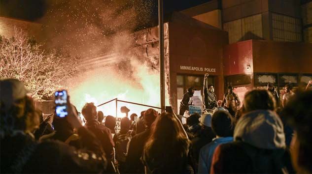 ABD Floyd öfkesi Kentucky eyaletine de sıçradı