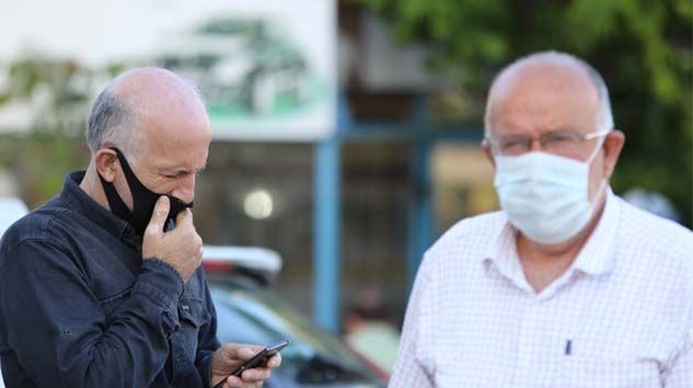 Maske kullanırken en sık yapılan yanlış: Elimizle ön yüzüne dokunmak