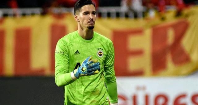 Fenerbahçe’nin Yıldızı Ünlü Şarkıcıya Abayı Yaktı