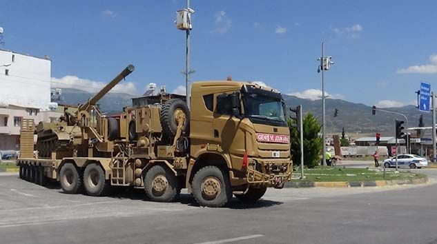 Sınıra obüs ve askeri personel sevkiyatı