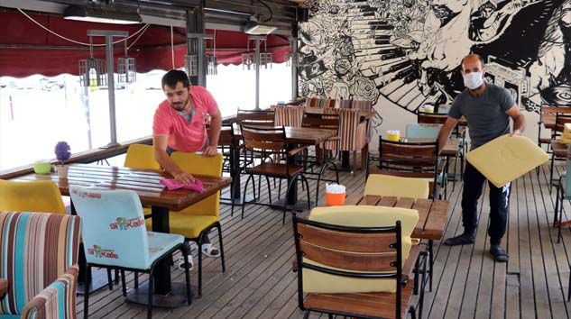Restoran, kafeler ve kahvehaneler açılışa hazırlanıyor