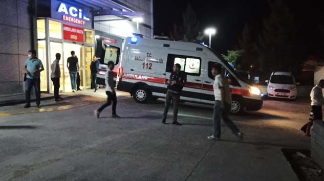 Batman Gercüş’te bıçaklı kavga: 2’si ağır 3 yaralı